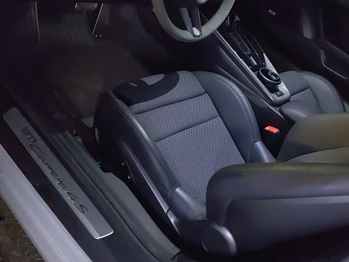 Фото 4 - Porsche 911