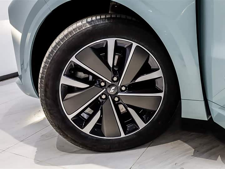 Photo 8 - LiXiang L6