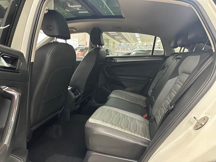 Фото 6 - Volkswagen Tiguan X