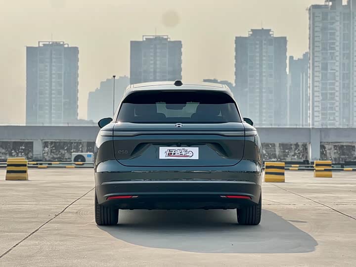 Фото 4 - Nio ES8