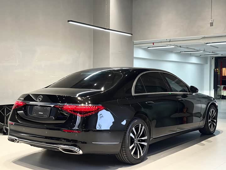 Фото 8 - Mercedes-Benz S-Class