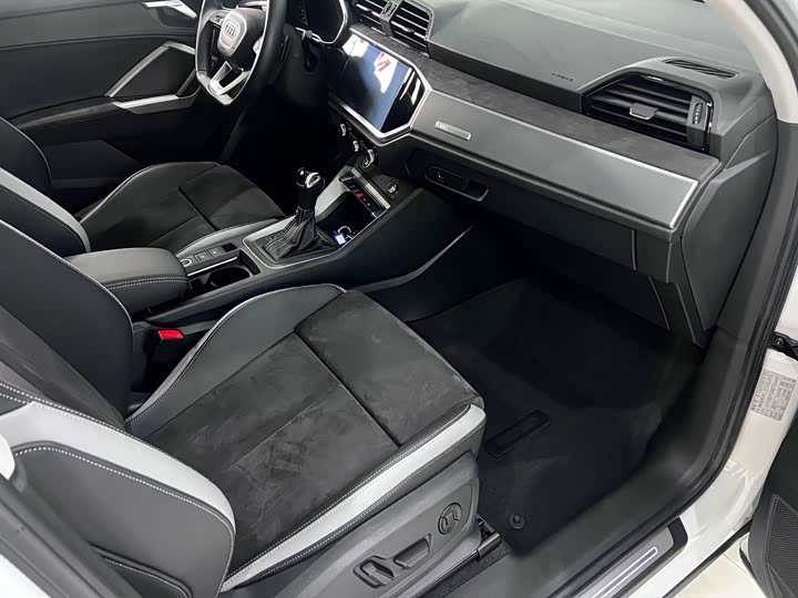 Фото 9 - Audi Q3