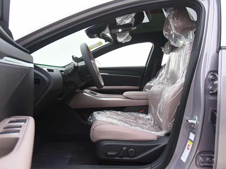 Фото 6 - XPeng Mona M03