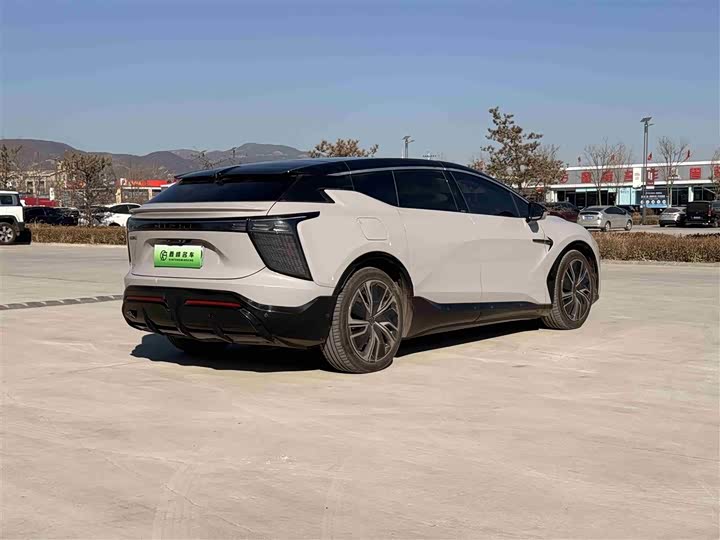 Фото 7 - HiPhi X