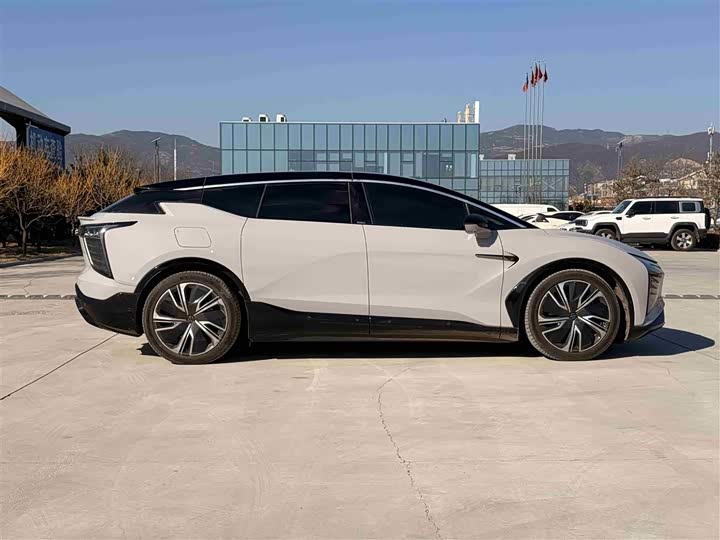 Фото 8 - HiPhi X