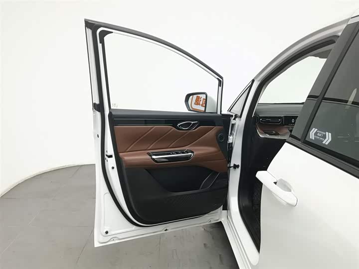 Фото 8 - GAC Trumpchi E8