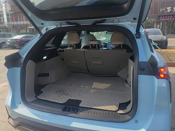 Фото 4 - Geely Galaxy L7