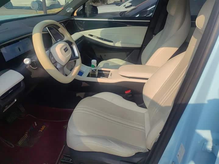 Фото 9 - Geely Galaxy L7