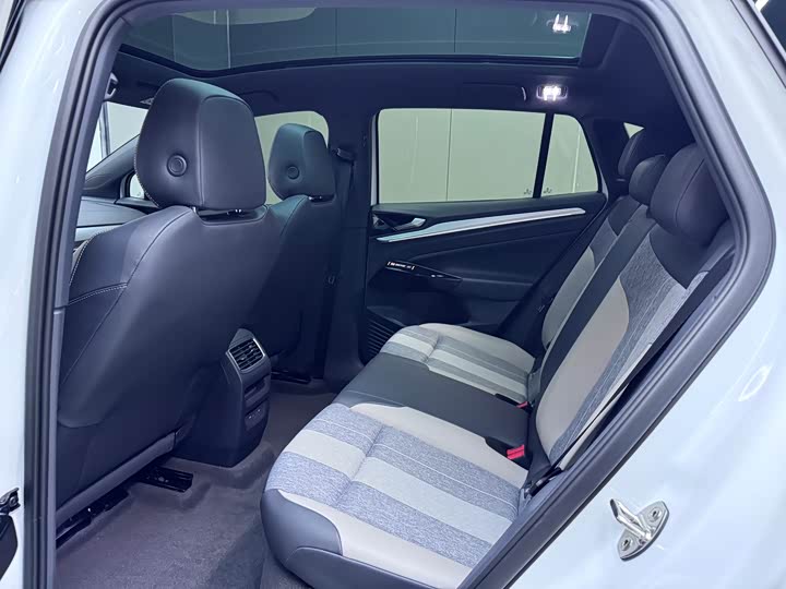 Фото 8 - Volkswagen ID.4 Crozz