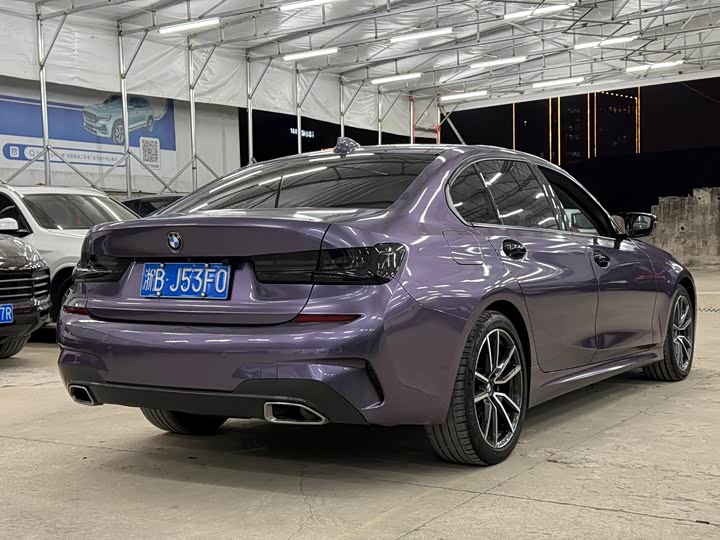 Photo 4 - BMW 3 Series