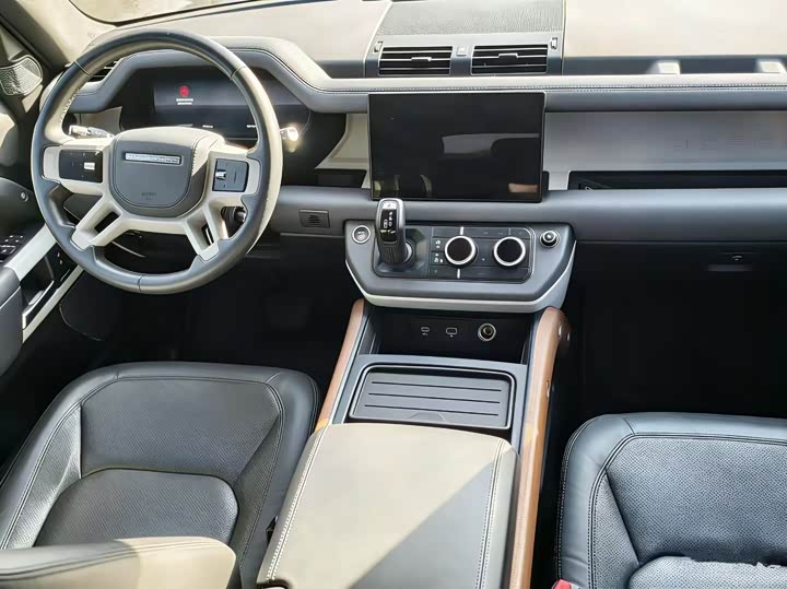 Фото 7 - Land Rover Defender