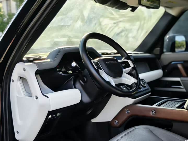 Фото 8 - Land Rover Defender