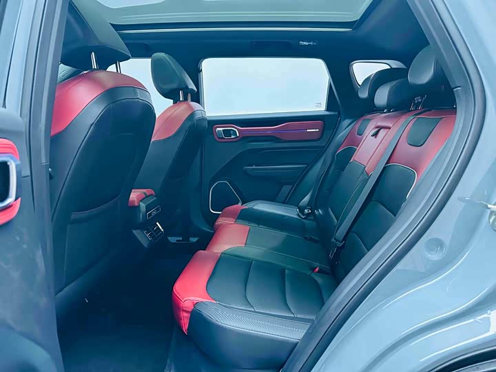 Фото 4 - Geely Icon