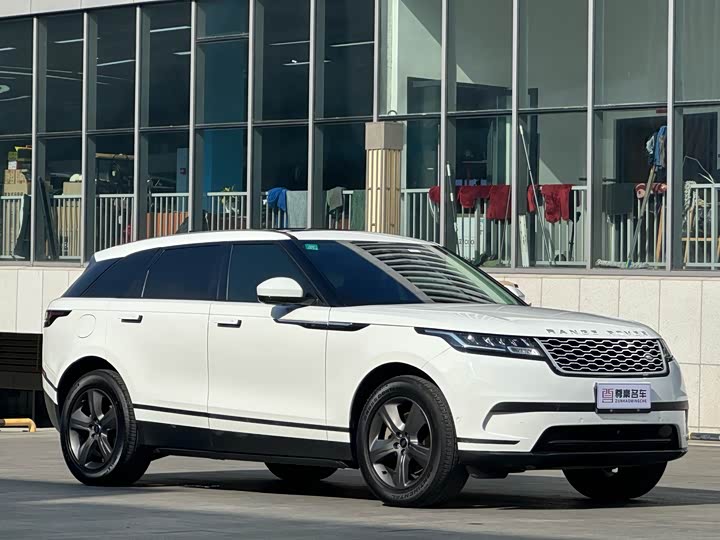 Фото 3 - Land Rover Range Rover Velar
