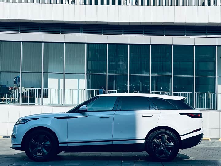 Фото 8 - Land Rover Range Rover Velar