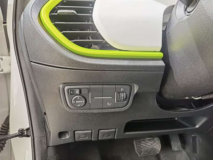 Фото 6 - Changan BenBen E-Star