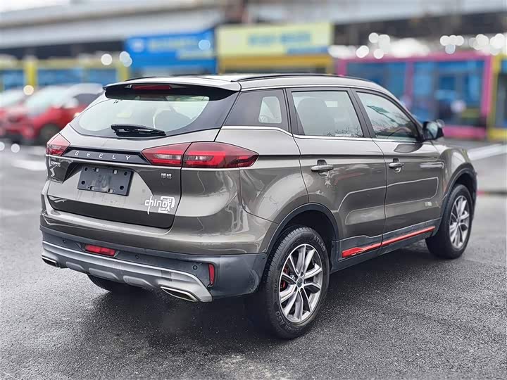 Фото 7 - Geely Atlas