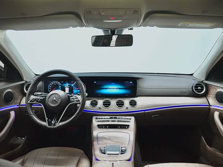 Фото 9 - Mercedes-Benz E-Class Hybrid