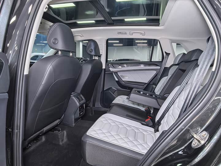 Фото 9 - Volkswagen Tayron