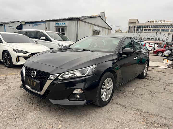 Фото 1 - Nissan Teana