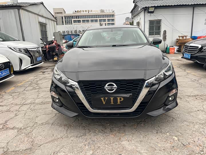 Фото 2 - Nissan Teana