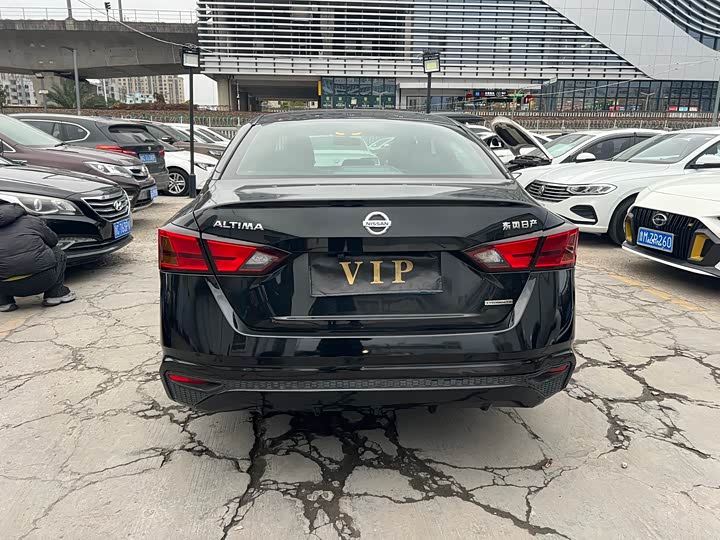 Фото 7 - Nissan Teana