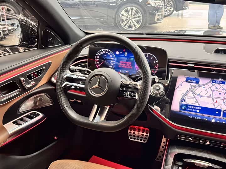 Photo 7 - Mercedes-Benz E-Class