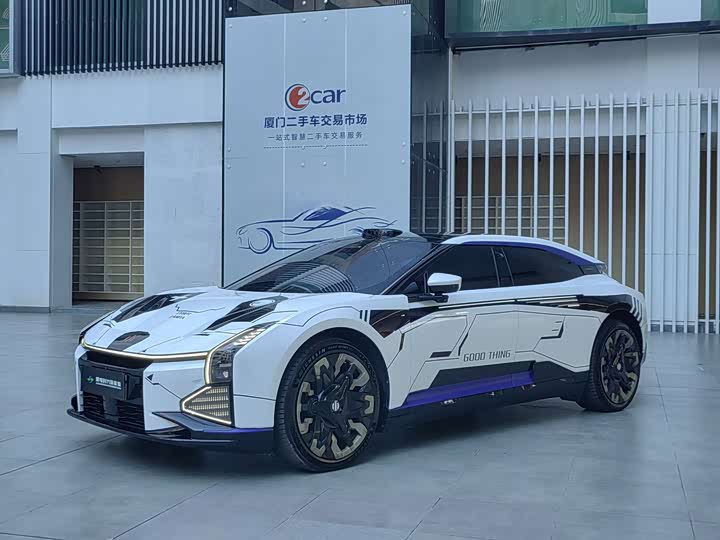 Фото 1 - HiPhi Z