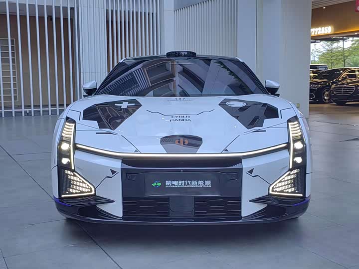 Фото 2 - HiPhi Z