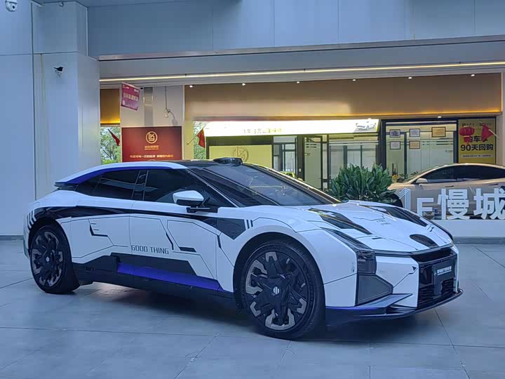 Фото 3 - HiPhi Z