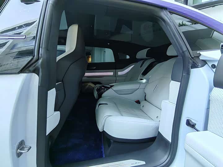 Фото 9 - HiPhi Z