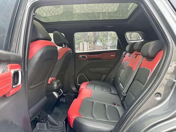 Фото 7 - Geely Icon