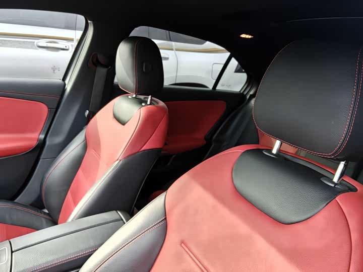 Фото 7 - Mercedes-Benz A-Class AMG