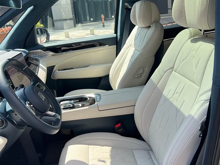 Фото 7 - Zeekr 009