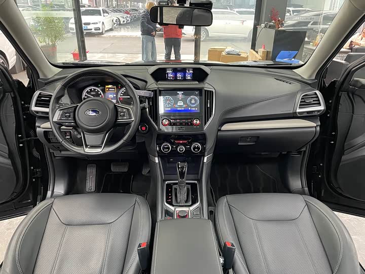 Фото 8 - Subaru Forester