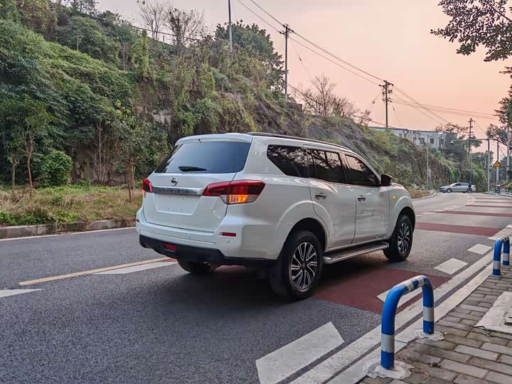 Фото 9 - Nissan Terra