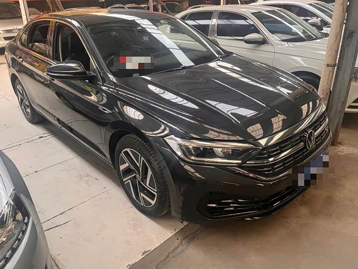 Фото 3 - Volkswagen Sagitar L