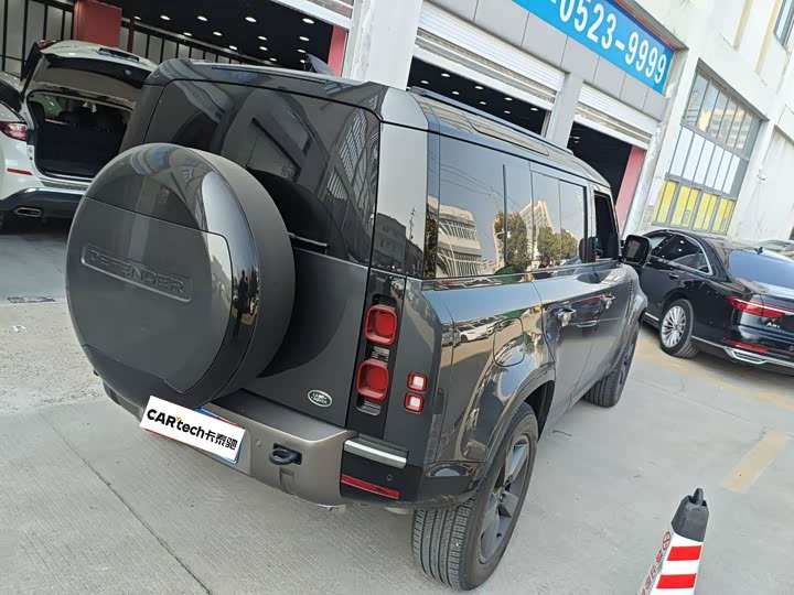 Фото 7 - Land Rover Defender