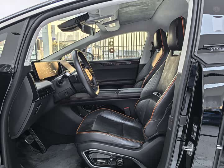 Фото 4 - HiPhi X