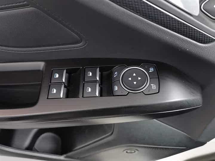 Фото 9 - Ford Focus