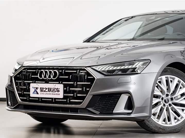 Фото 3 - Audi A7L