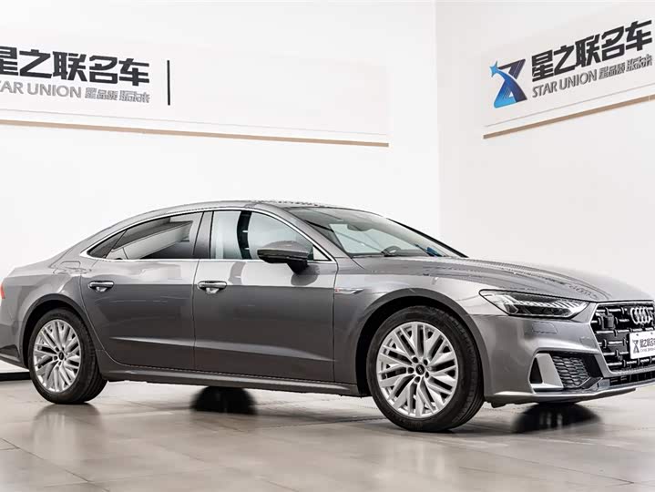 Фото 6 - Audi A7L