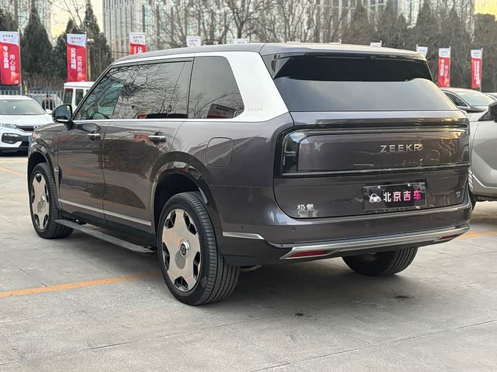 Фото 5 - Zeekr 9X