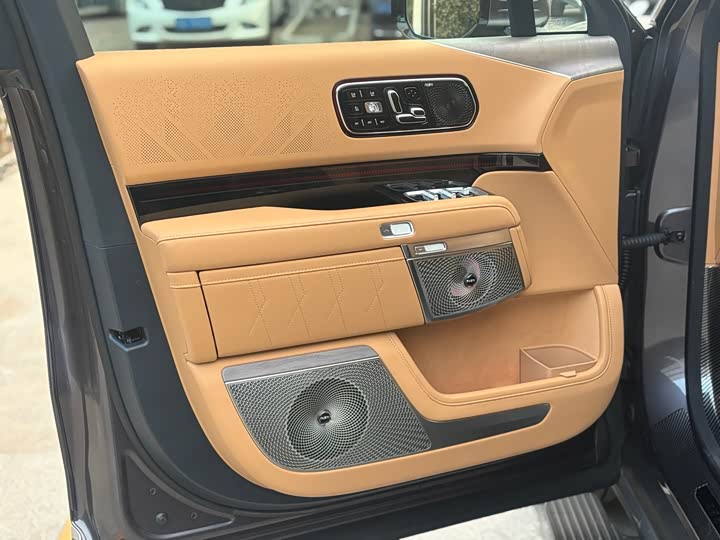 Фото 7 - Zeekr 9X