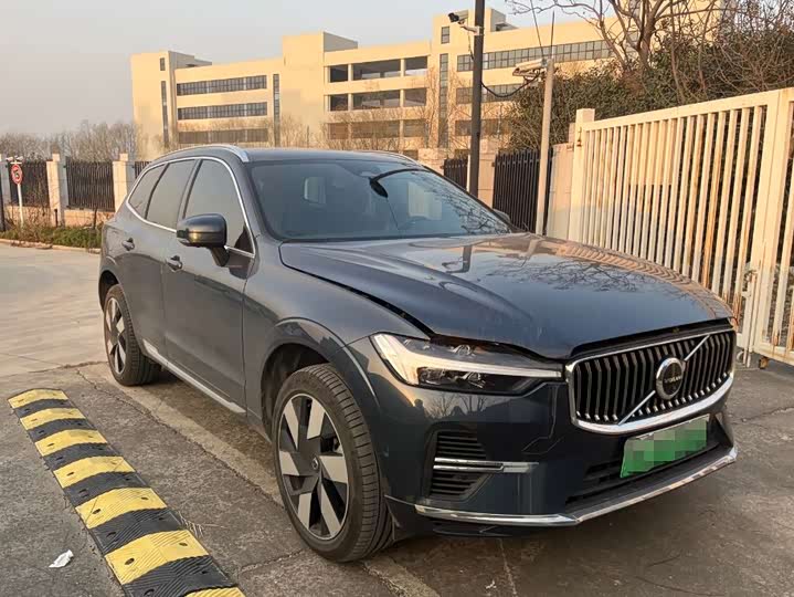 Фото 2 - Volvo XC60 Hybrid