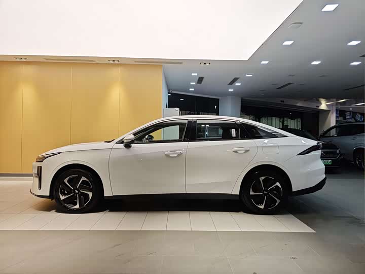 Фото 6 - Geely Galaxy L6