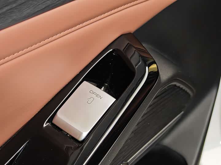 Фото 9 - Geely Galaxy L6