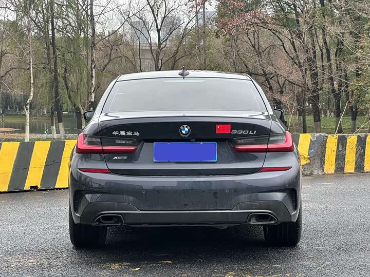 Photo 6 - BMW 3 Series