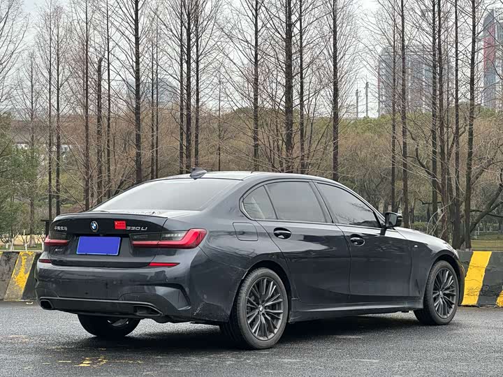 Photo 7 - BMW 3 Series