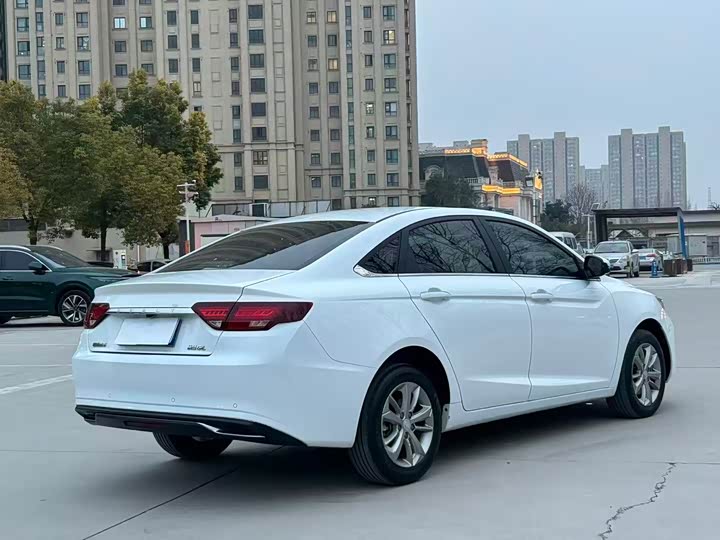 Фото 6 - Geely Emgrand GL